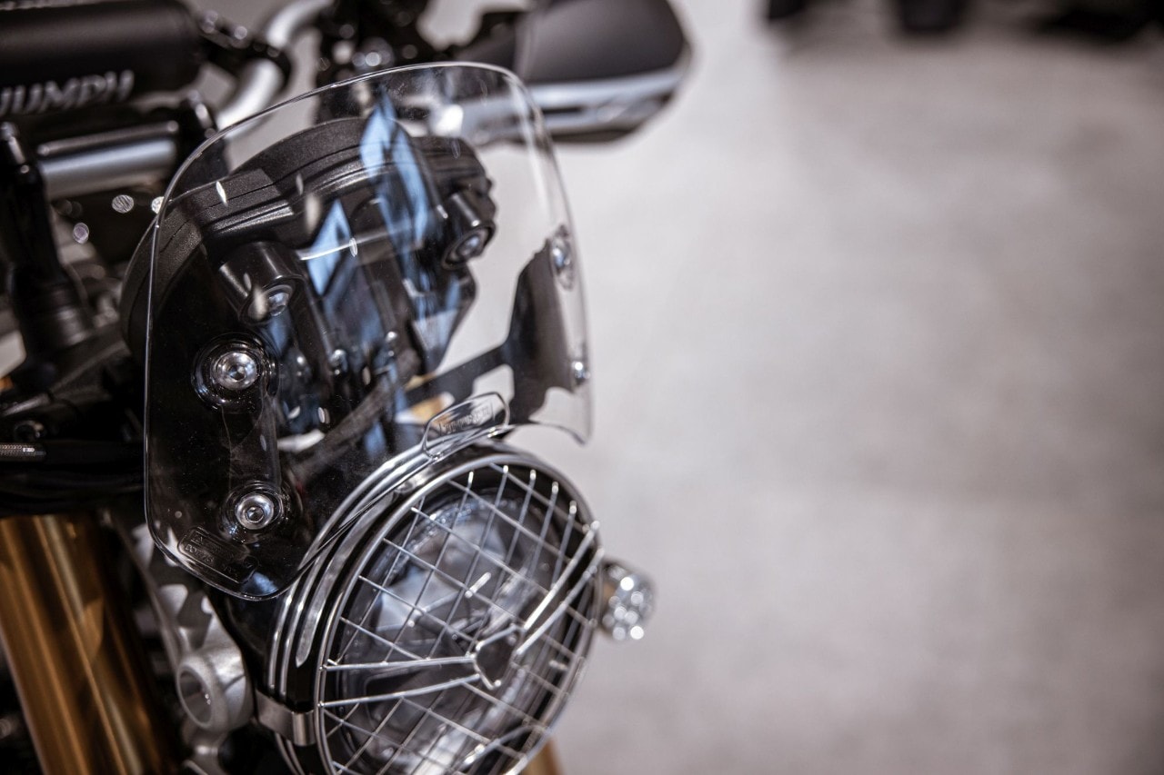 Parabrezza basso e kit di montaggio: euro 140,00